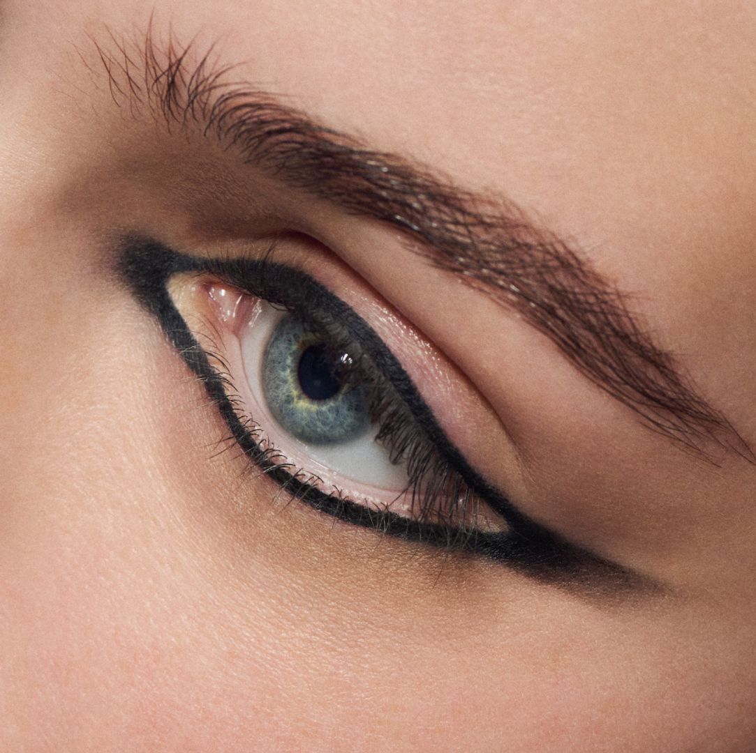 MAC IN EXTREME DIMENSION 24HR KAJAL EYE LINER