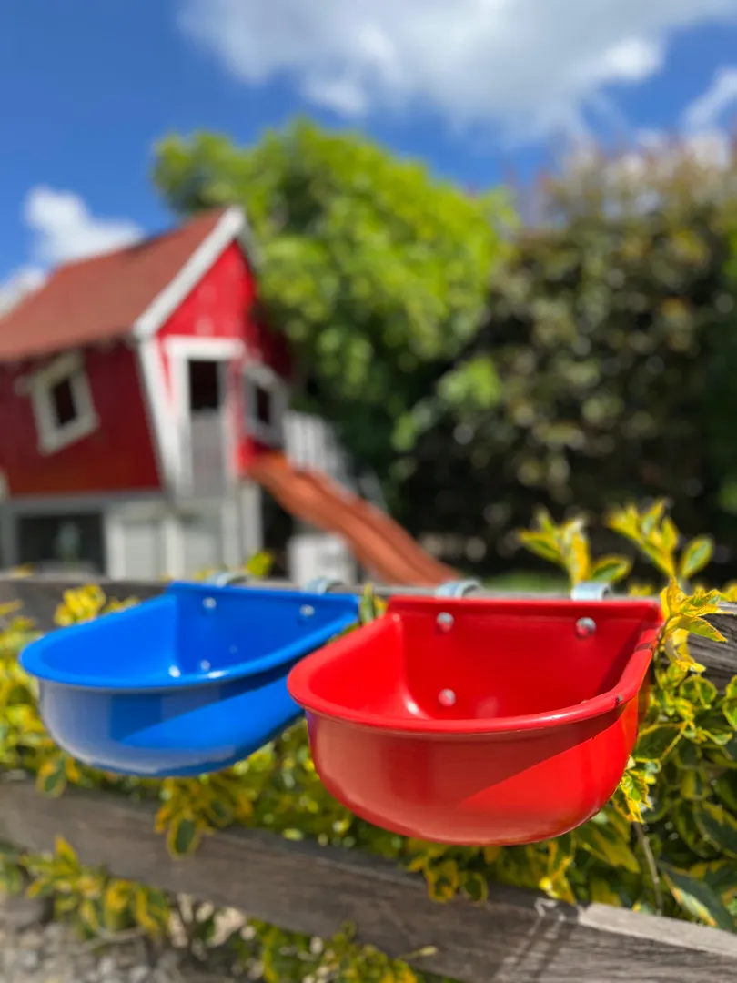 BEBEDEROS Y COMEDROS EQUINOS