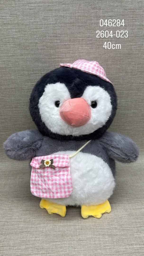 PINGUINO CON SOMBRERO Y BOLSO ROSA DE 28 CM