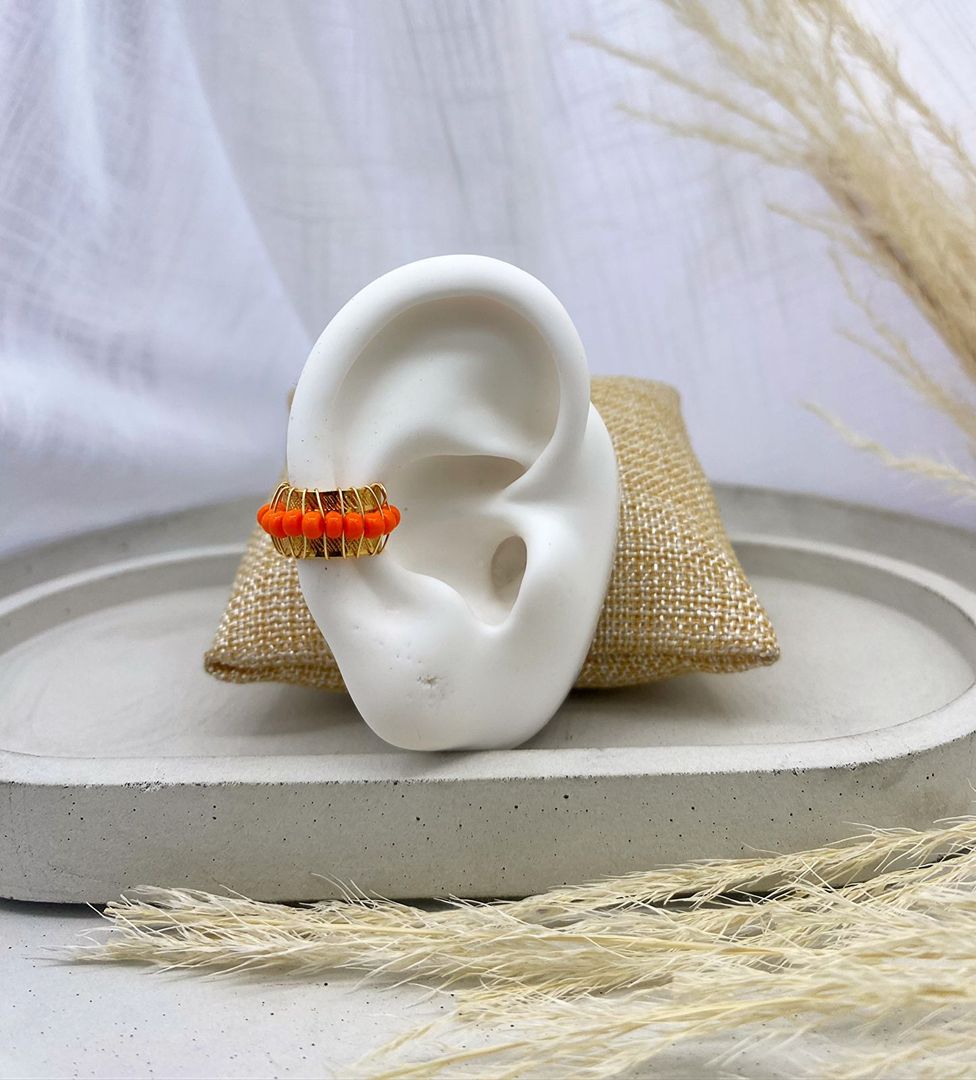 Earcuff artesanal, naranja, covergold 