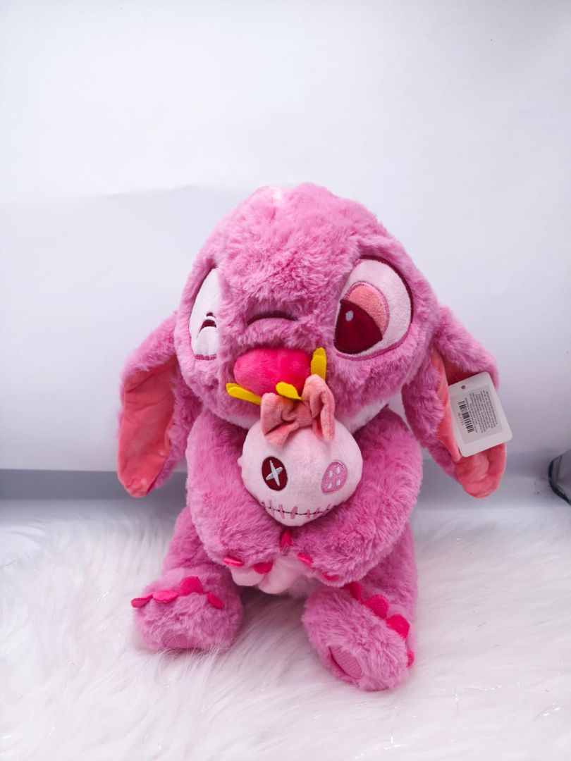 Stich rosada con muñeca 