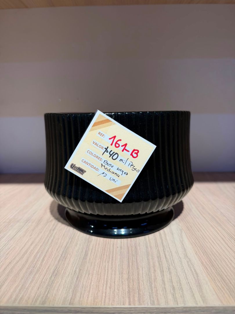 BASE NEGRA MEDIANA TALLADA
