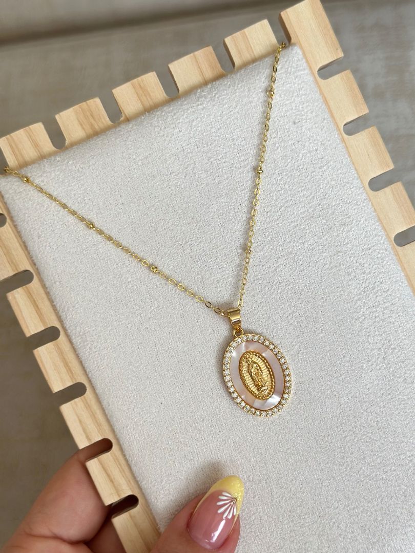 Cadena Guadalupe nácar 