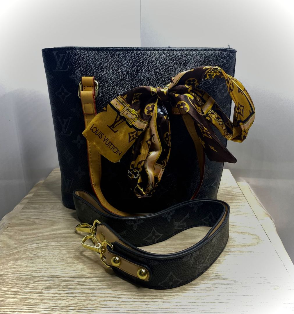 Bolso de lujo negro y café 