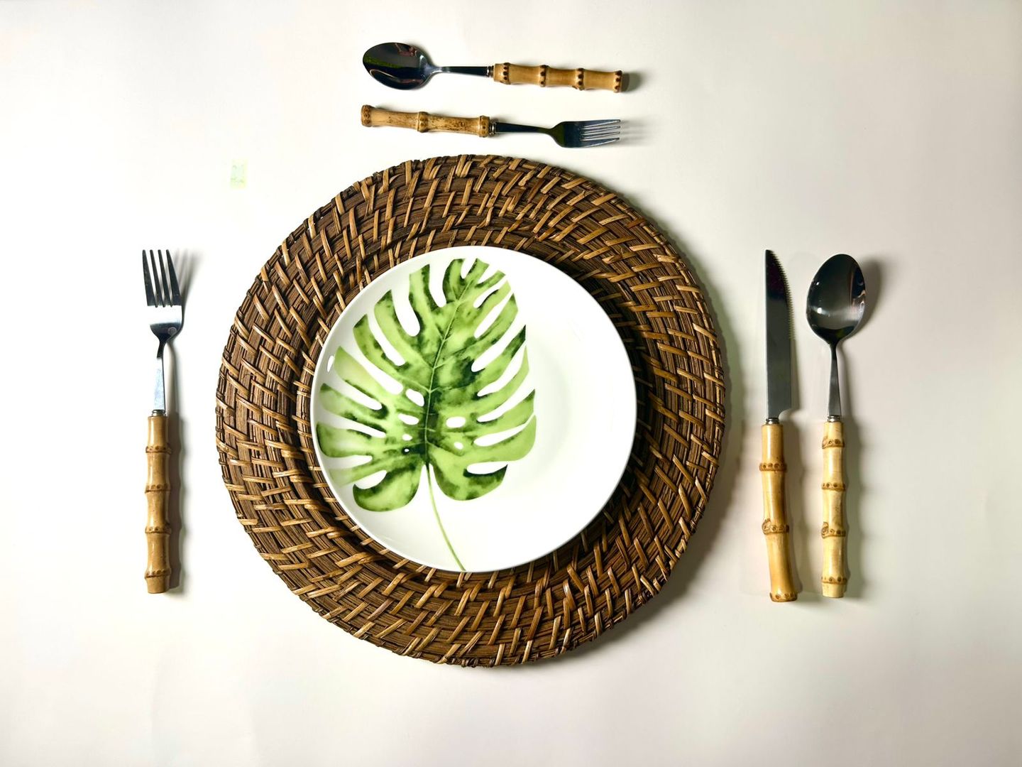 PLATO POSTRE HOJA VERDE