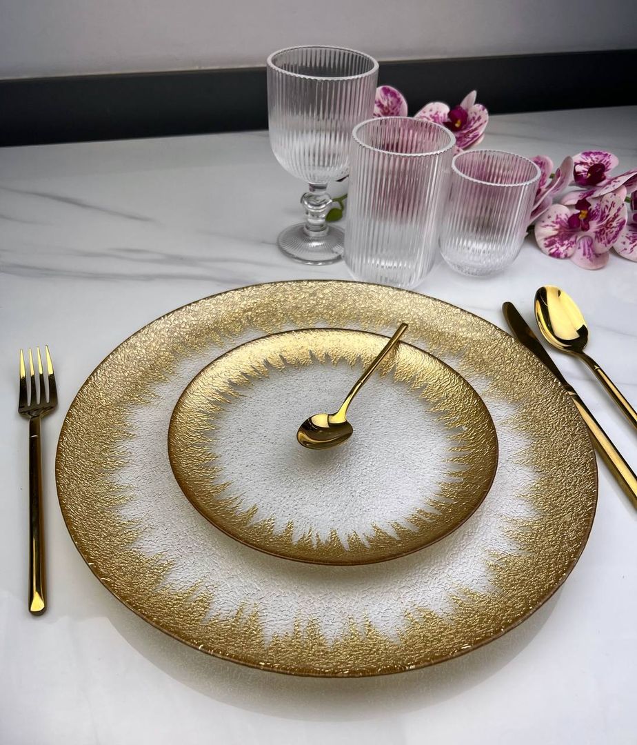 PLATO BAJO TRANSPARENTE FILO DORADO EN CRISTAL