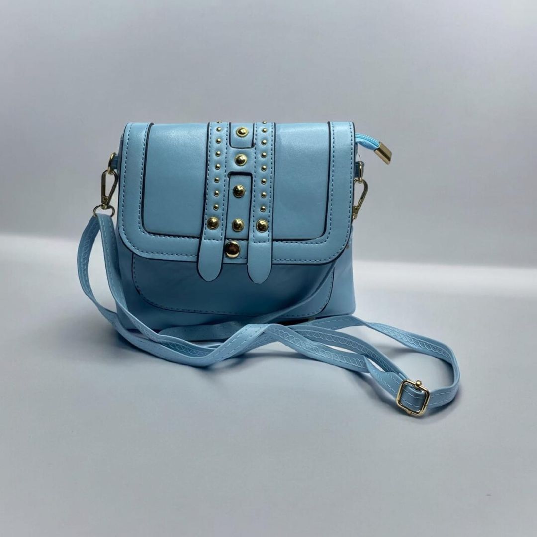 Bolso azul, gris y blanco