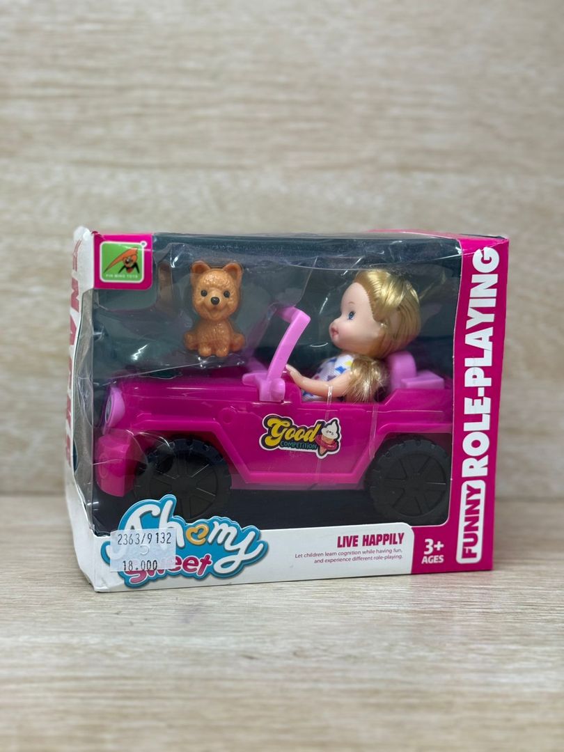 2363 MUÑECA EN CARRO 