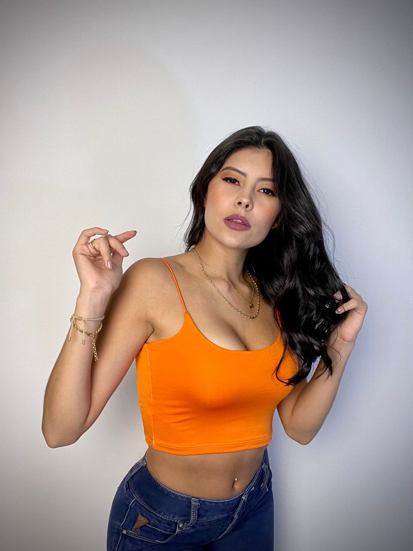 TOP TALIA