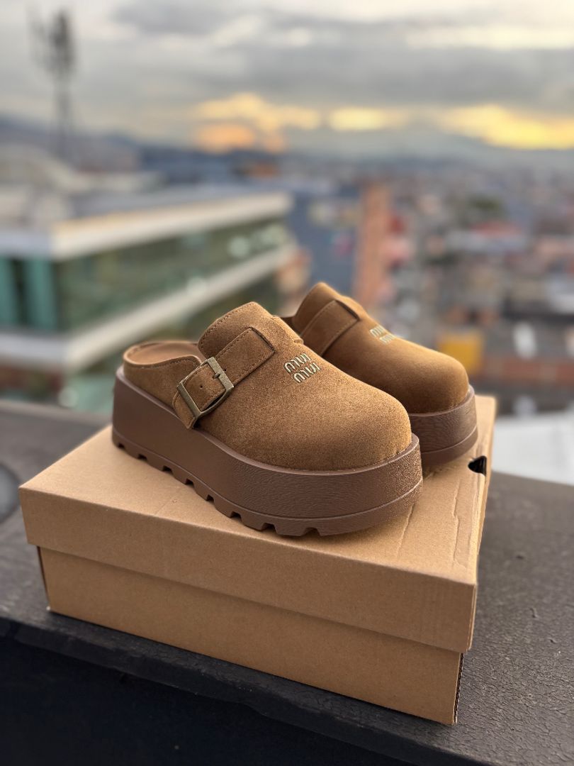 MIU MIUU TENIS CAFÉ 