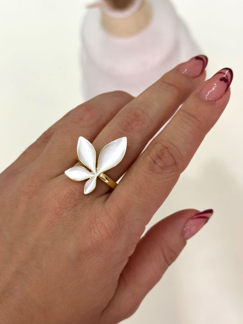 Anillo flor blanca 
