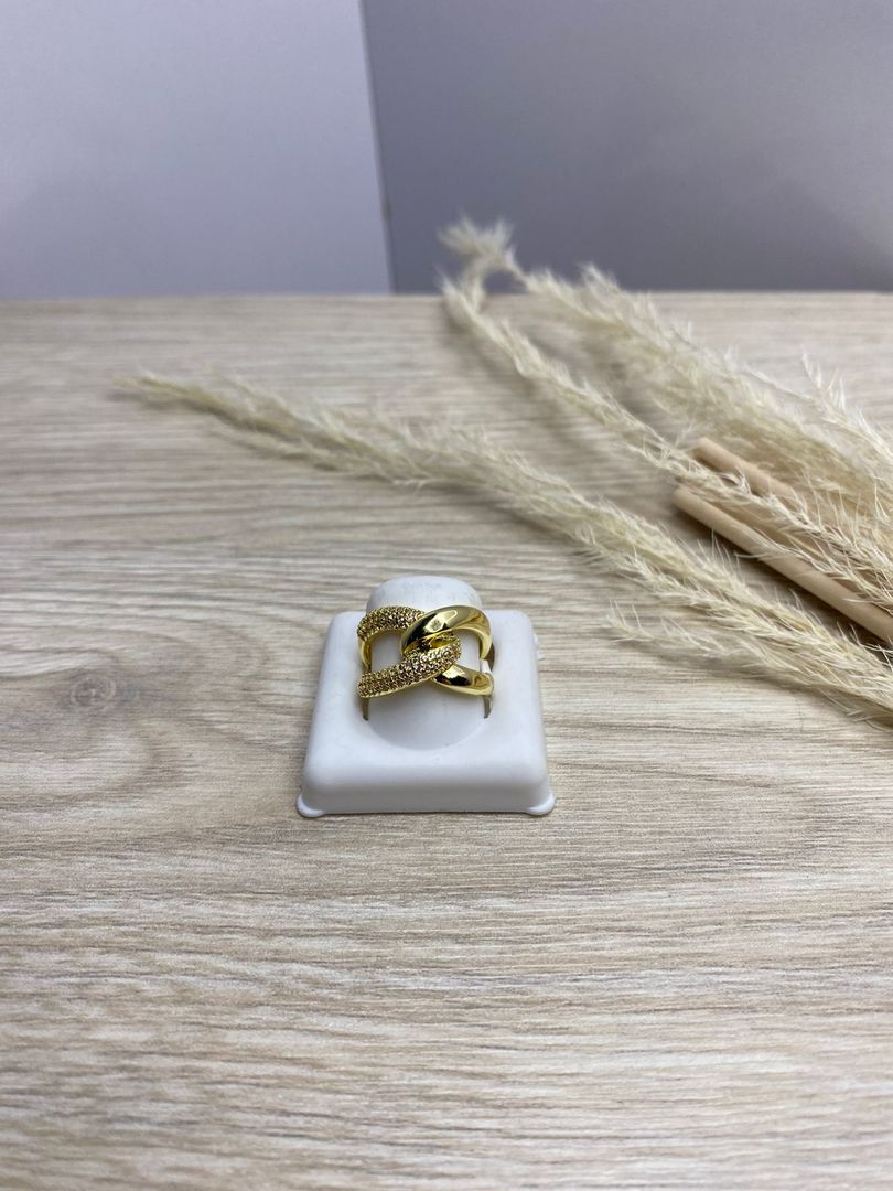 Anillo dorado, covergold 