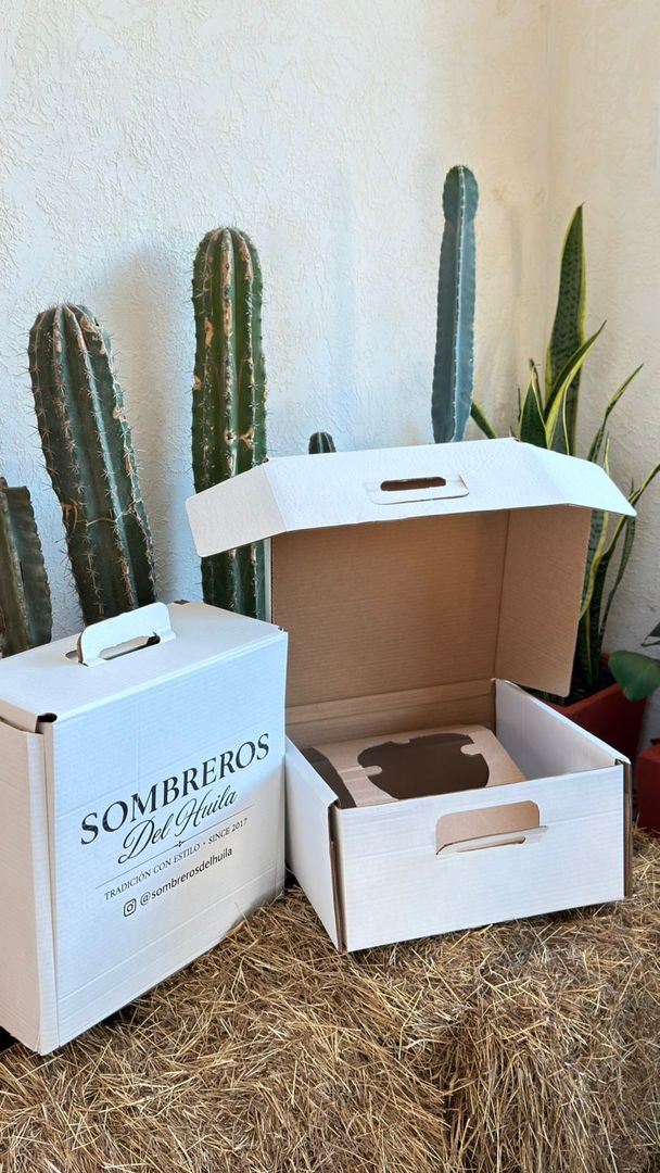 CAJA PARA EMPAQUE Y CUIDADO DE SOMBRERO