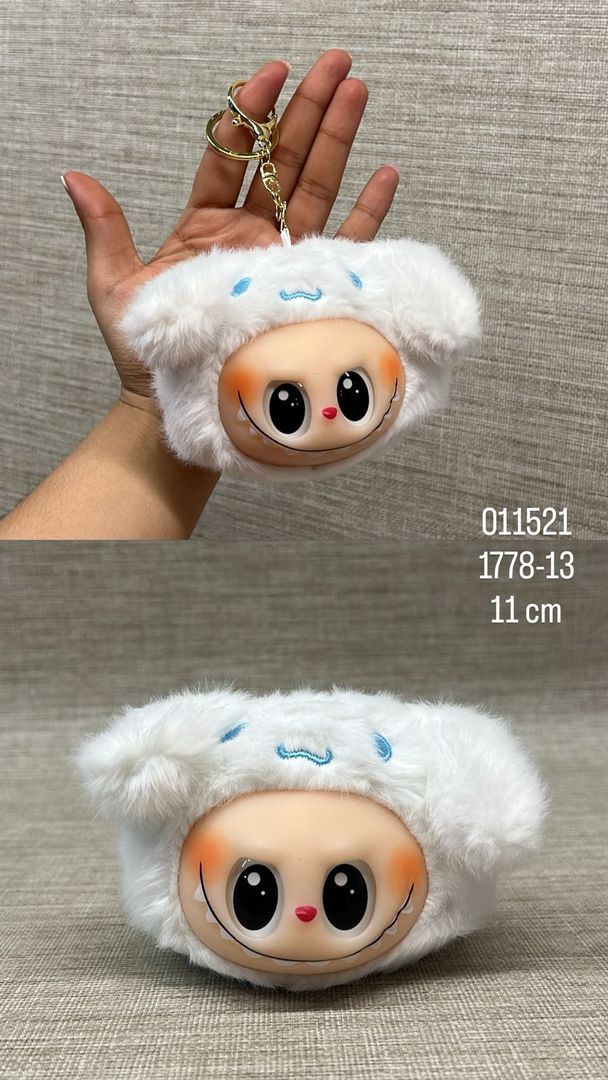 LLAVERO LABUBU CON DISFRAZ 