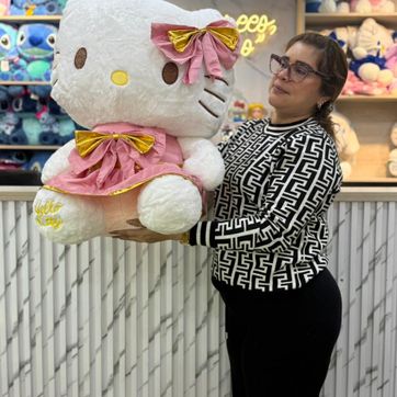 Imagen del producto HELLO KITTY VESTIDO ROSA GR 60cm