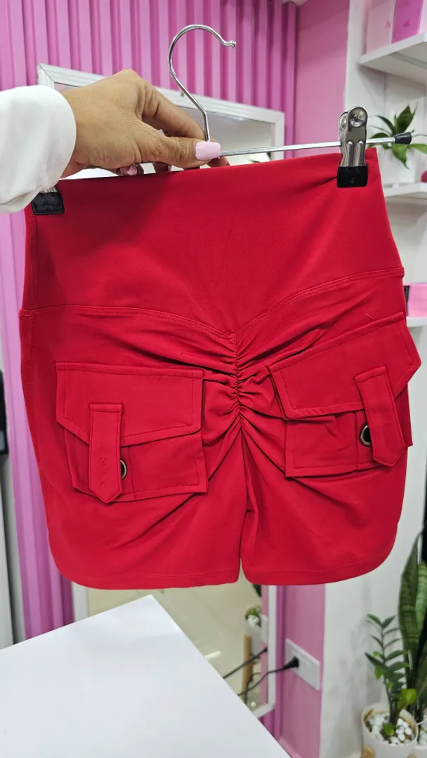 SHORTS: M, L