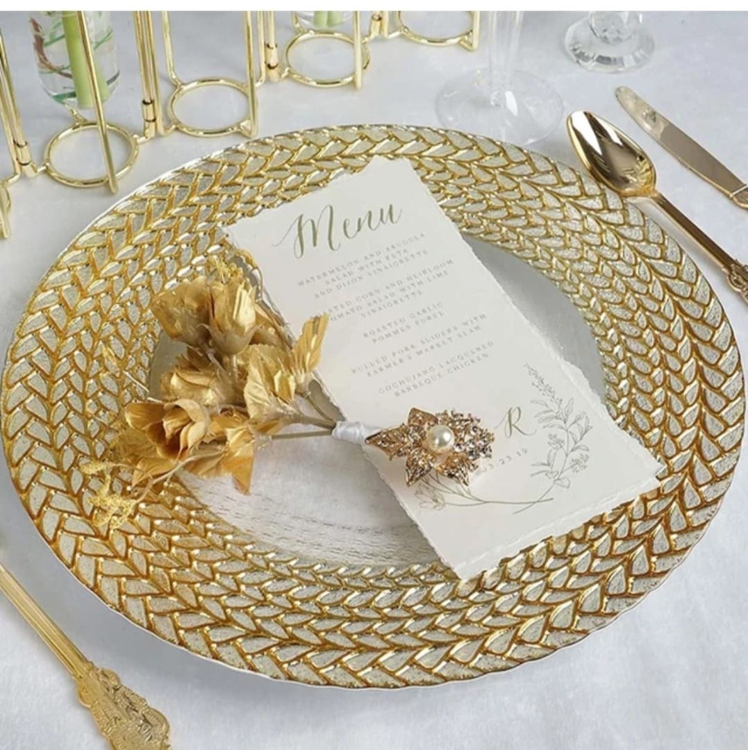 PLATO BASE BORDE DORADO 