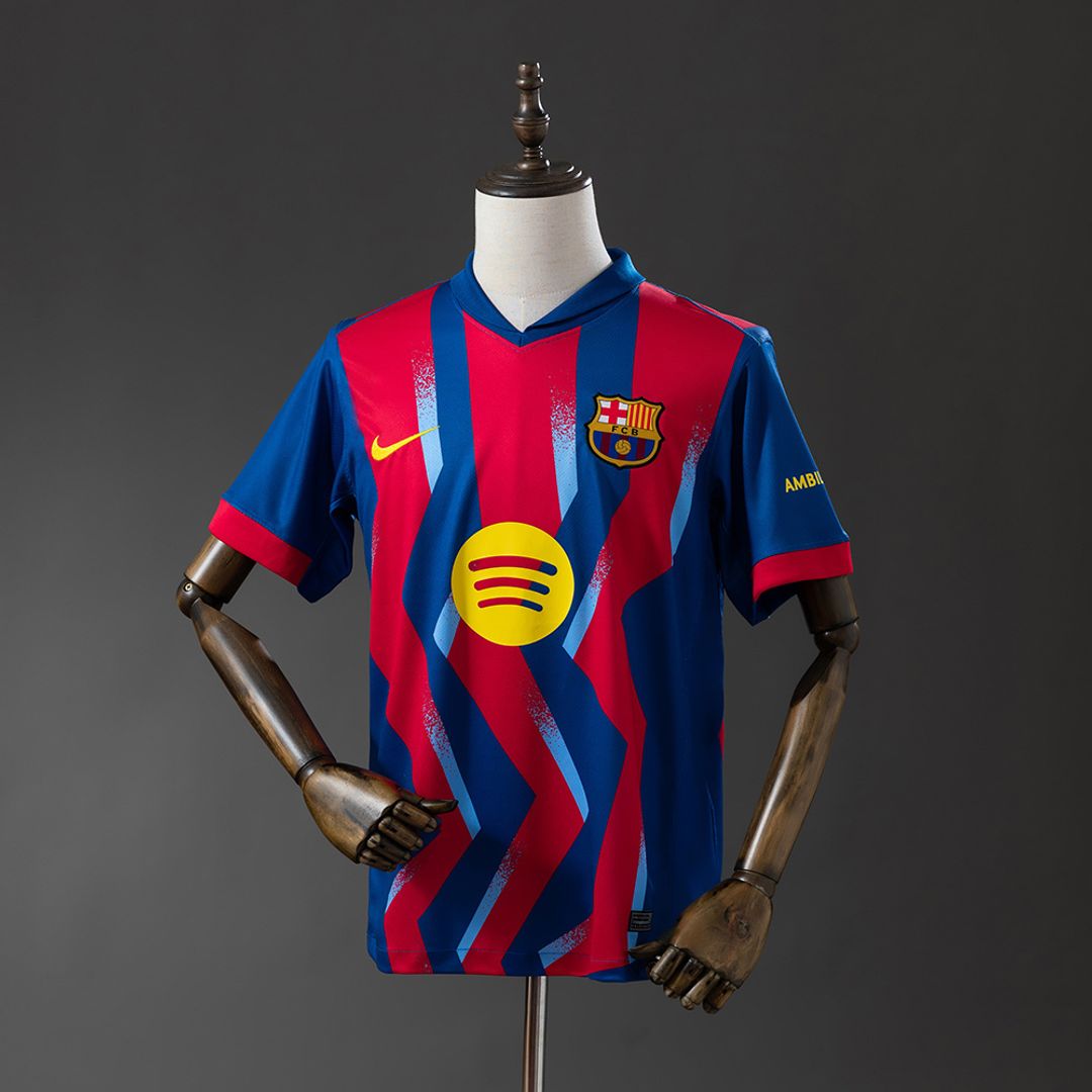 Barcelona Cuarta Fan 2025-26
