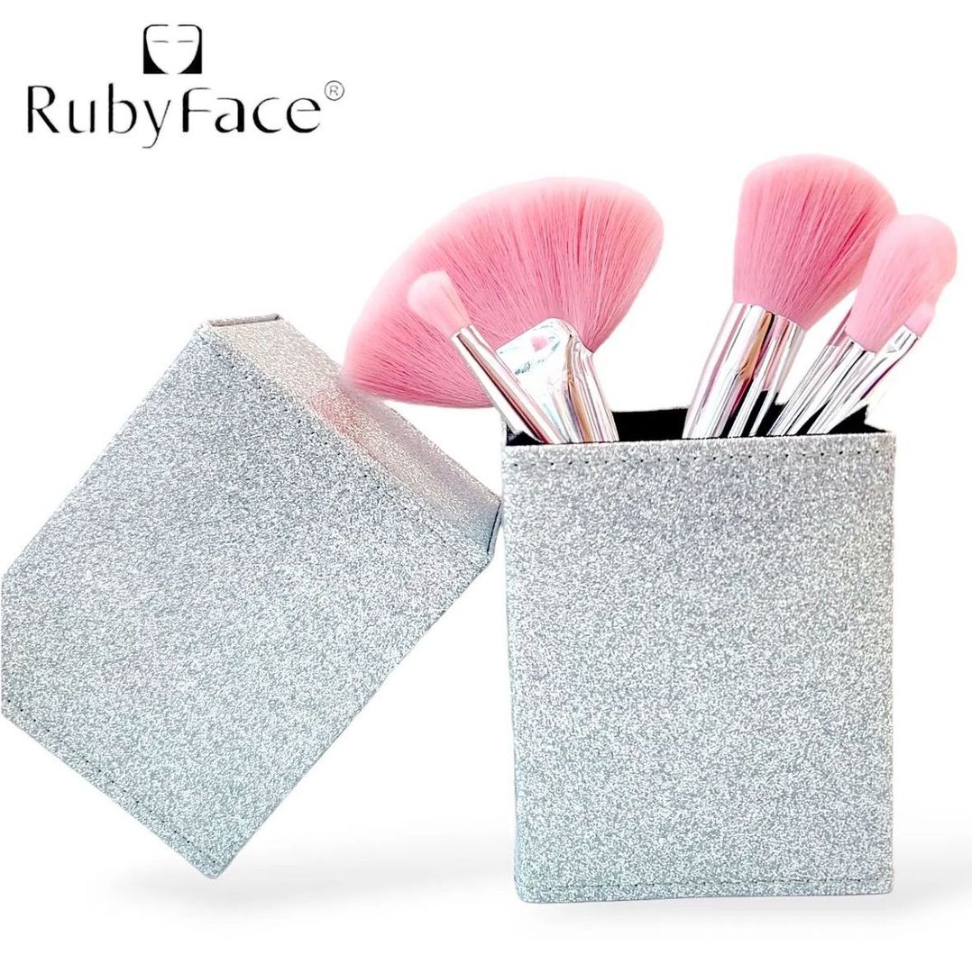 SET DE BROCHAS CON ESTUCHE RUBY FACE