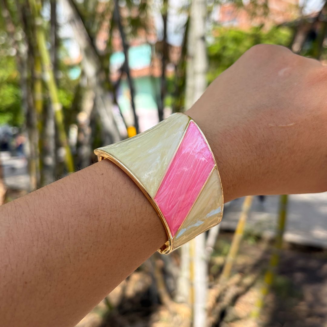 Brazalete tipo Cuff