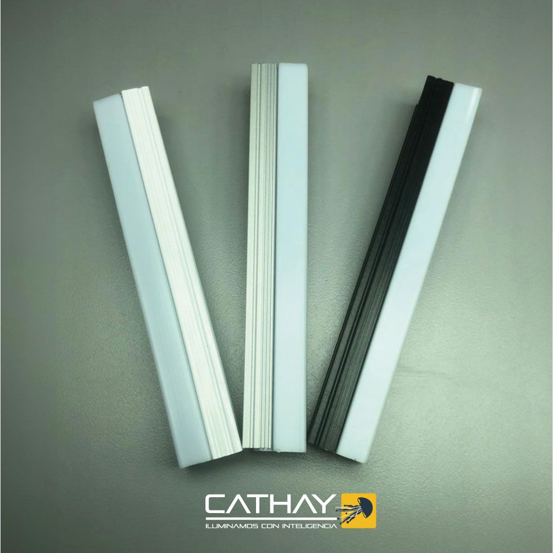 PERFIL COMA CON PANTALLA ACRILICA OPALIZADA (LUCIANA) 3mts