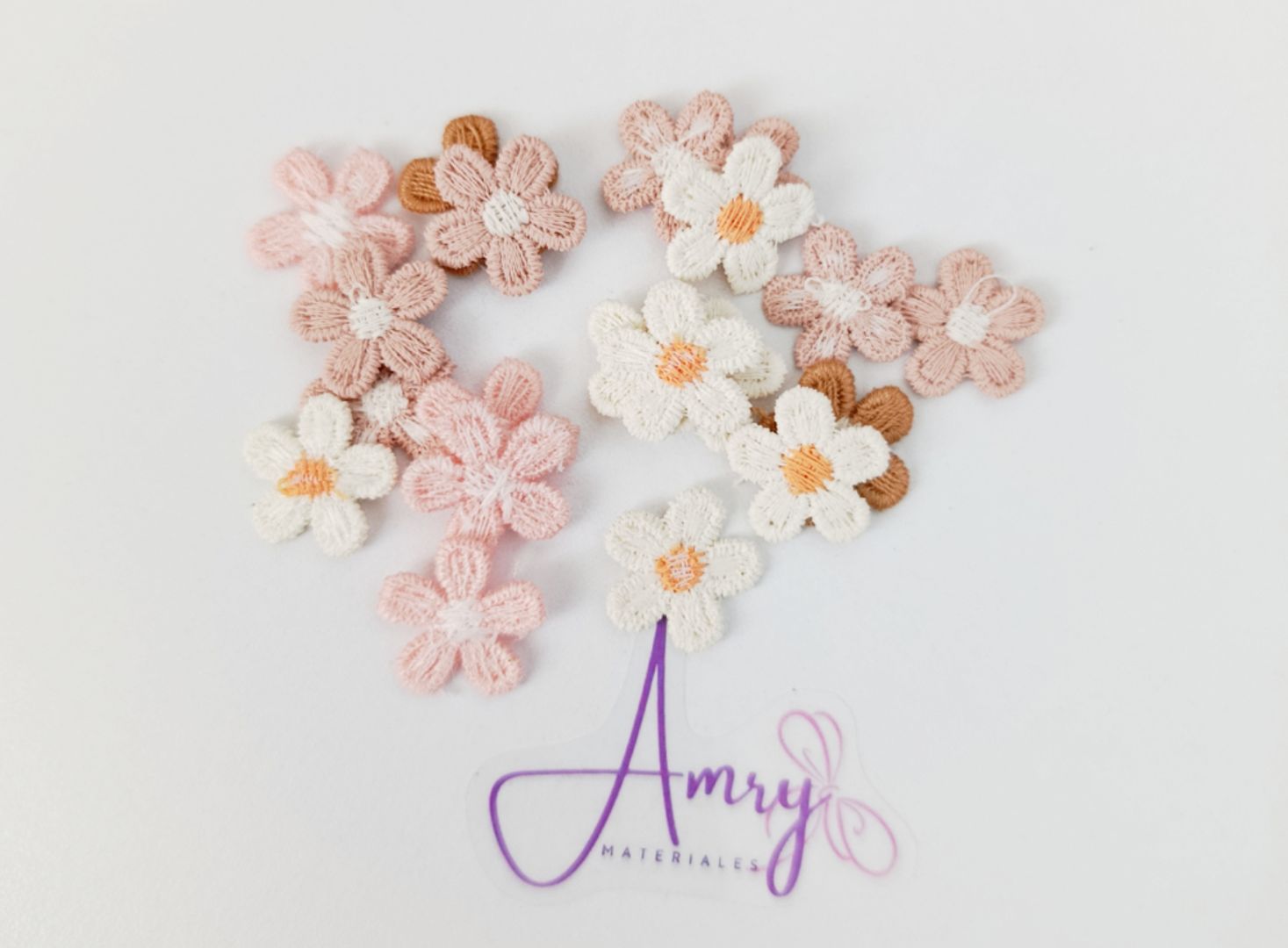 Flores 20 Unid. Surtidas 1.5cm Bordadas 