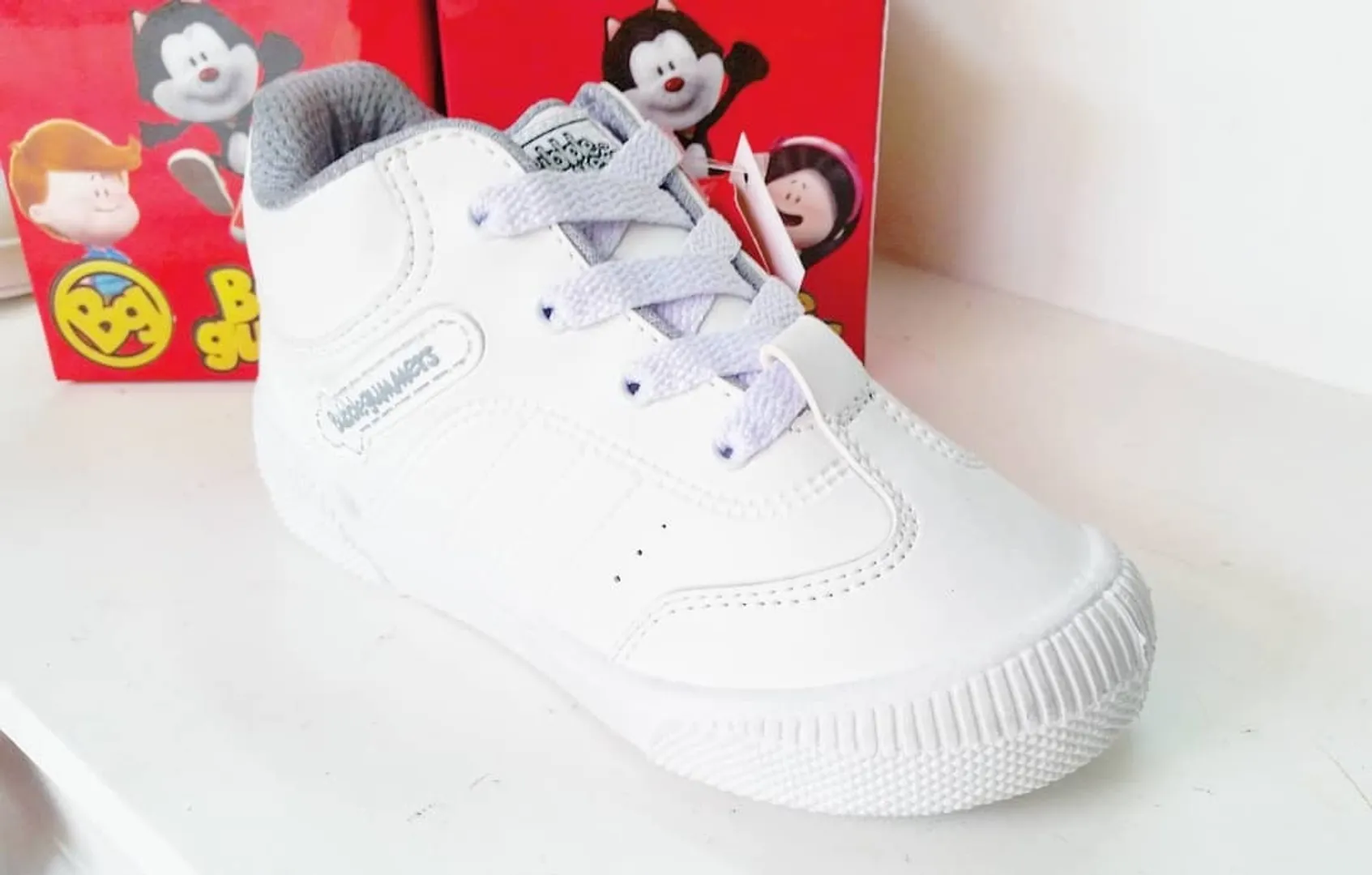 BUBLERGUMMER NEGRO CIRILO