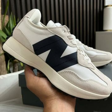 New Balance 327 Negro - imagen 1