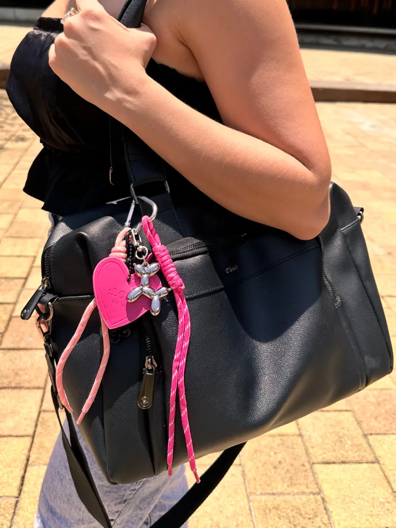 Llavero charms corazón fucsia 