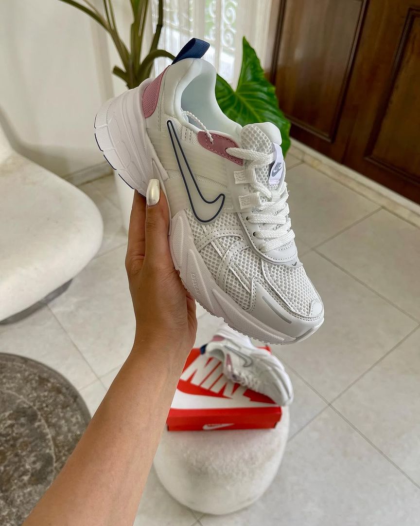 NIKE V2K RUN BLANCA|ROSA