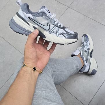 Nike V2K RUN - imagen 1