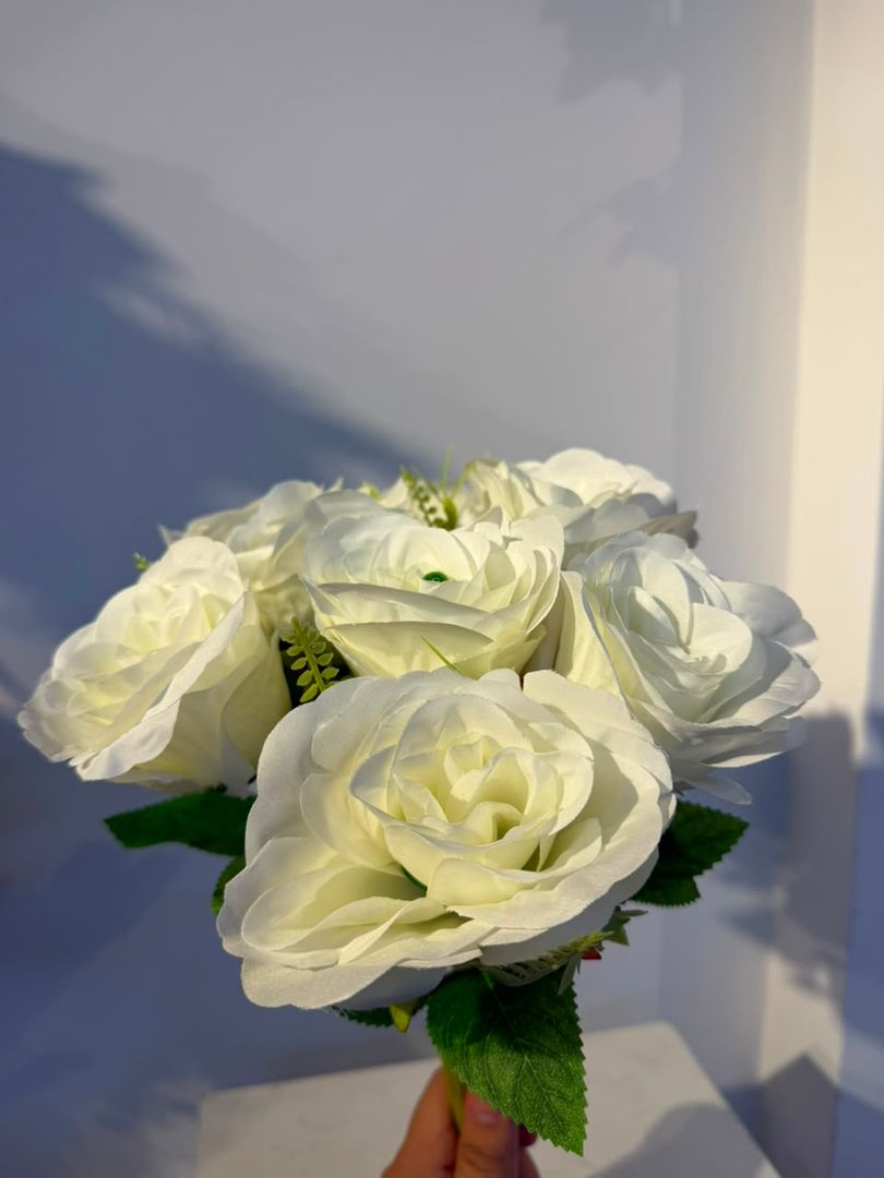 BOQUET DE ROSAS X 11 BLANCO