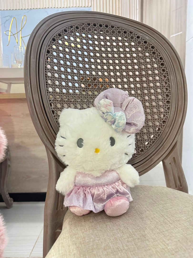 Hello kitty pequeña