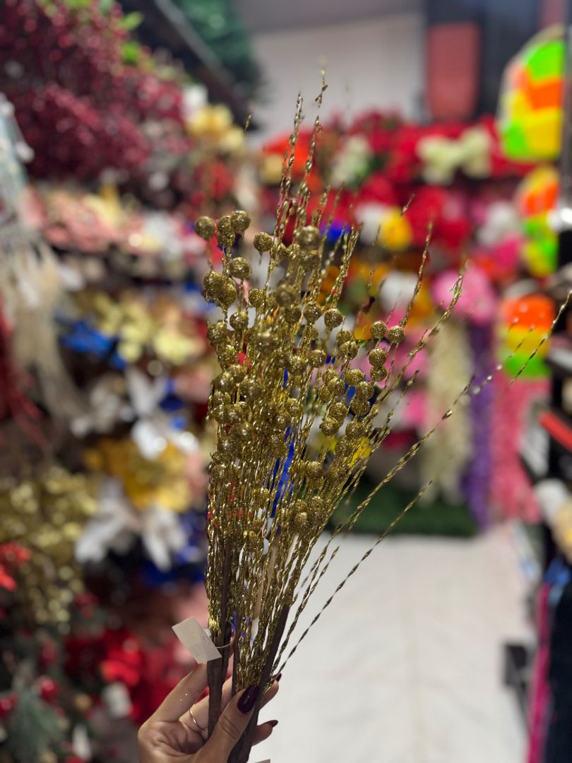 Ramo navideño de esferas 