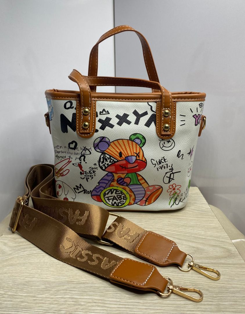 Bolso, café con blanco y negro con blanco 