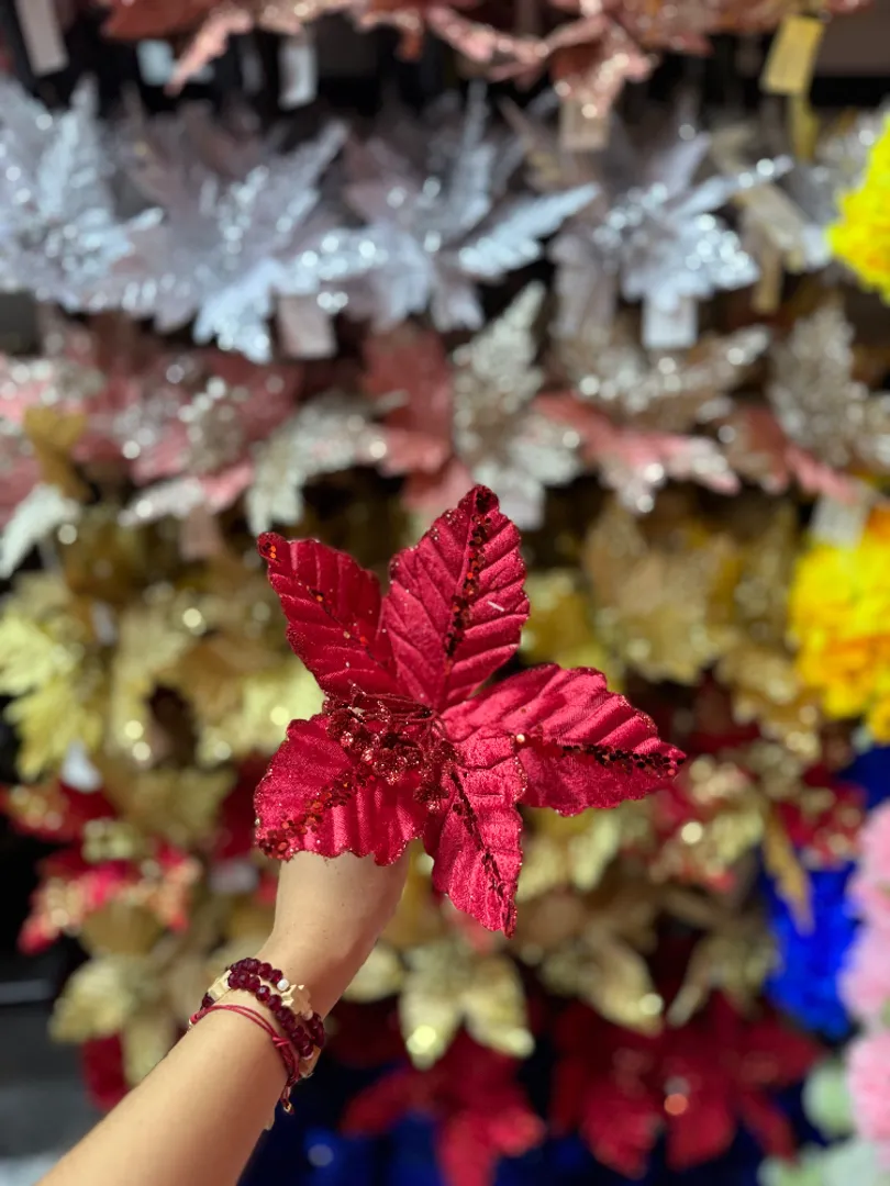 Flor navideña mediana 2x 5.000