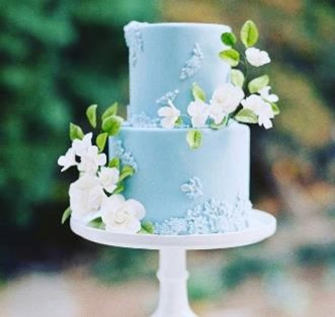 Base para pasteles blanca en metal con espejo