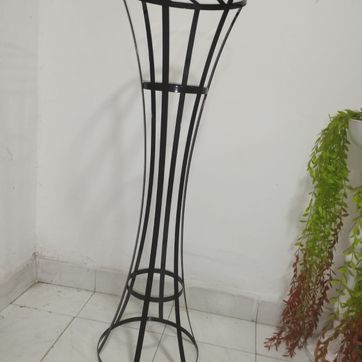 CENTRO DE MESA EN HIERRO  - imagen 1