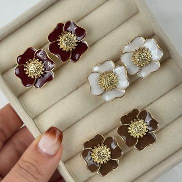 Imagen del producto Arete flor mediana 