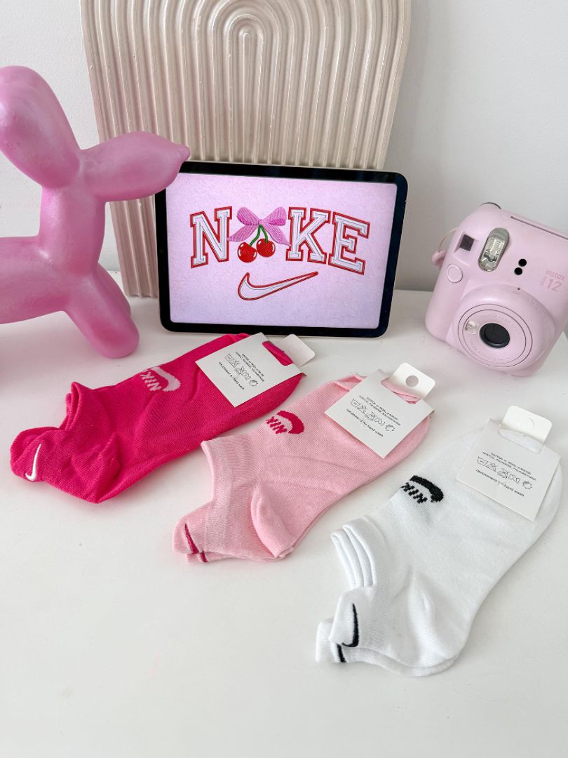 MEDIAS NIKE TALONERA ROSA