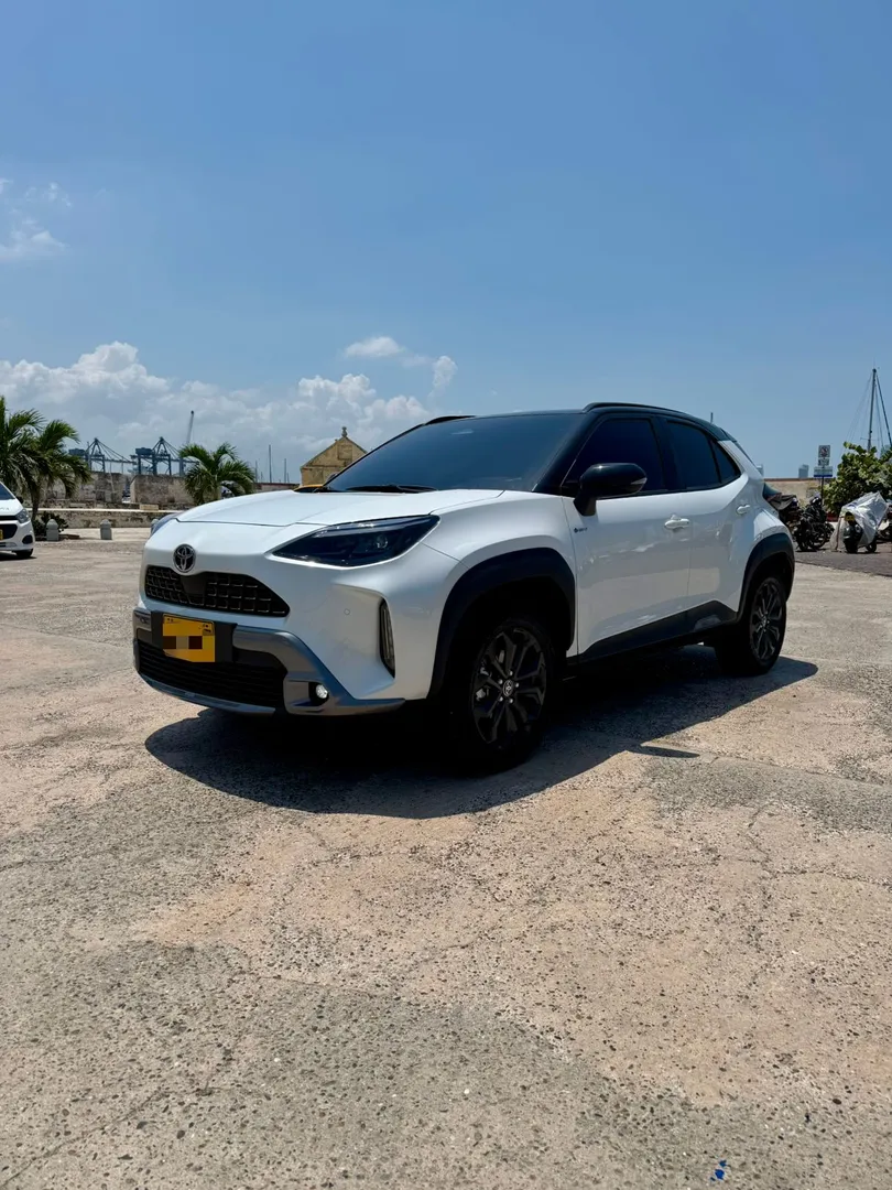 TOYOTA YARIS CROSS HYBRID 2026