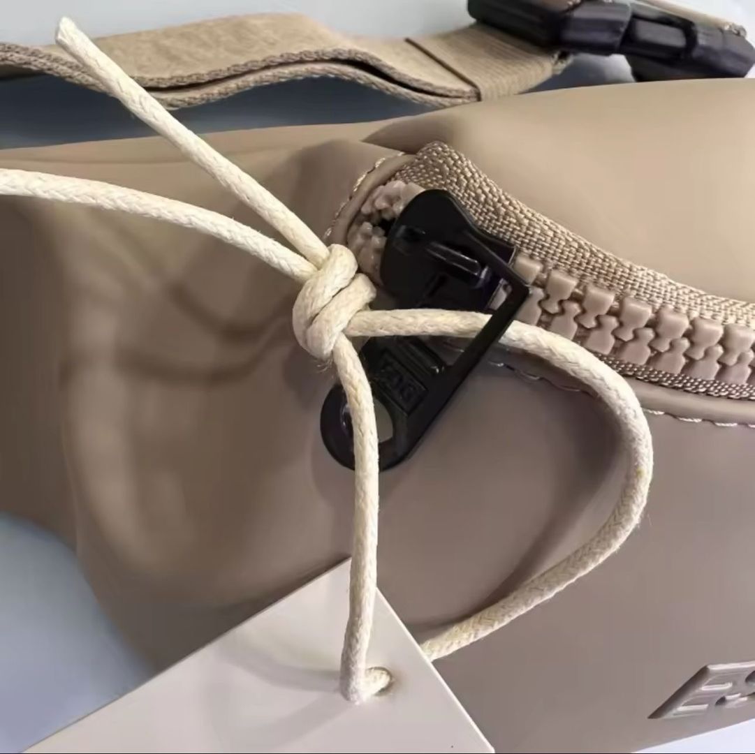 Riñonera Essentials 