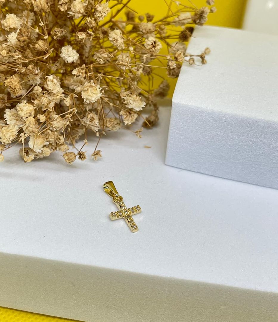 DIje cruz circon cristal tallada diamantada