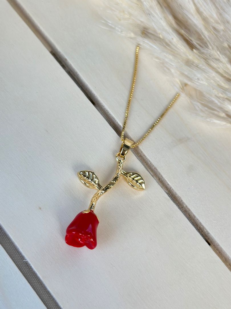 Cadena rosa colgante 