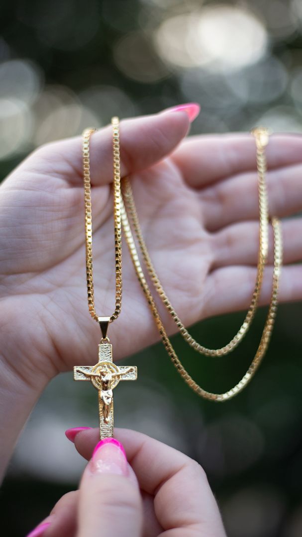 Cadena veneciana cruz san Benito 