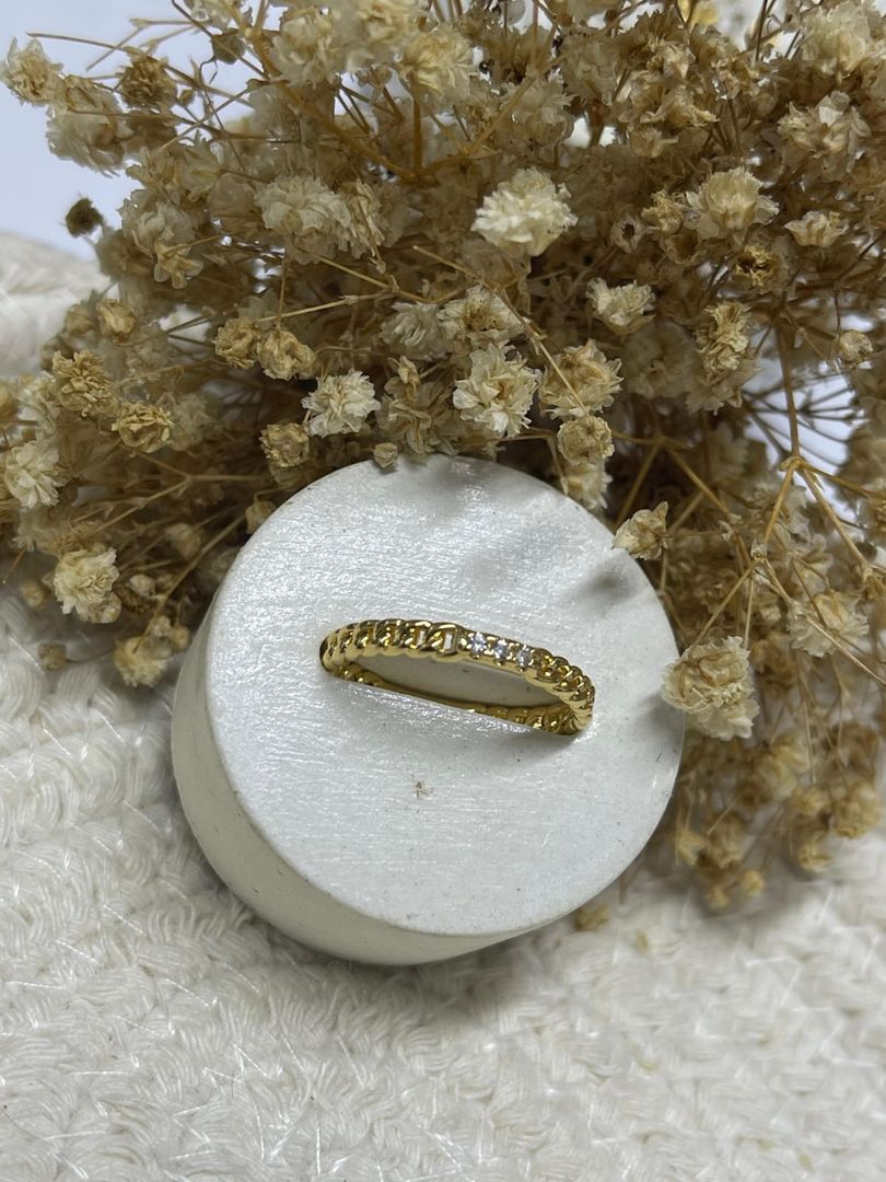 Anillo cubano circonias