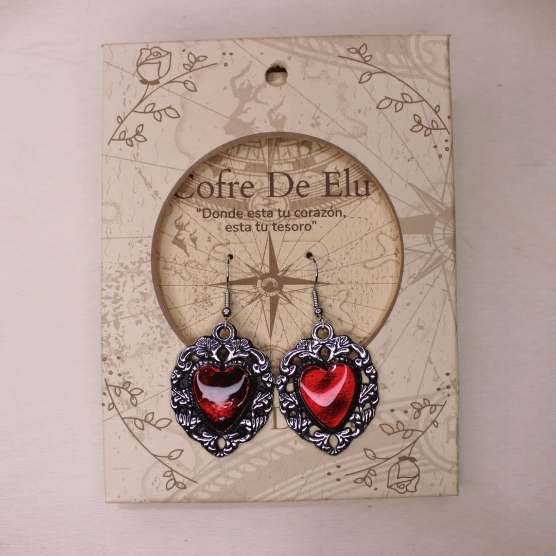ARETES CORAZON ROJO 