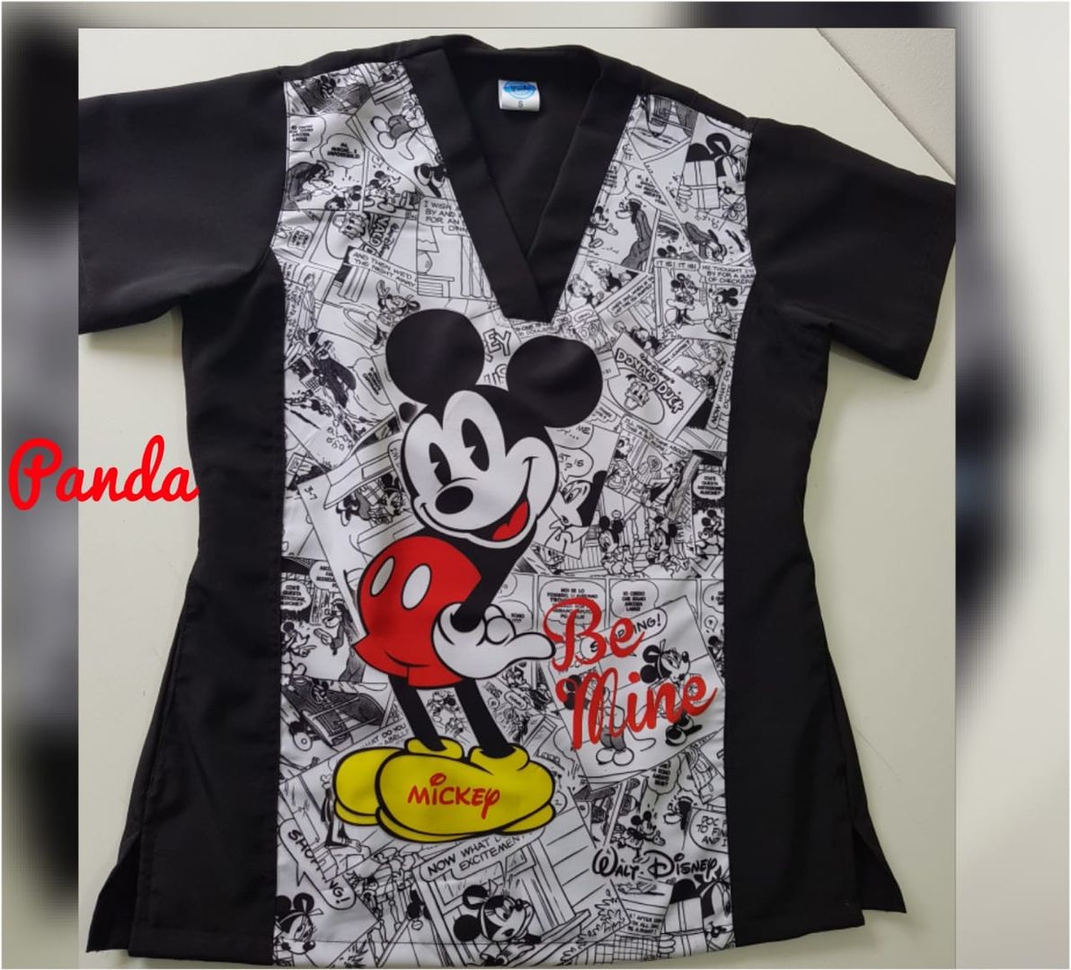  Uniforme antifluido estampado en frente