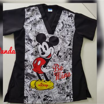 Imagen del producto  Uniforme antifluido estampado en frente