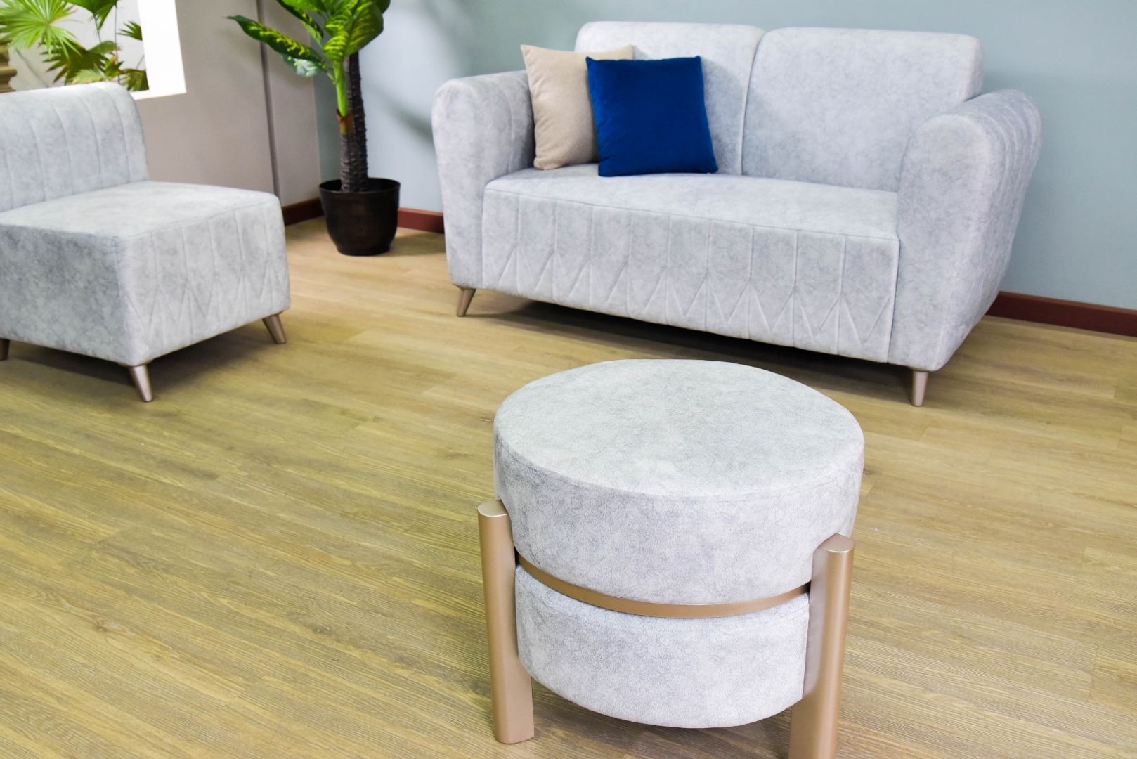 SALA ALICANTE CHAMPAÑA MESA PUFF TAPIZ GRIS	